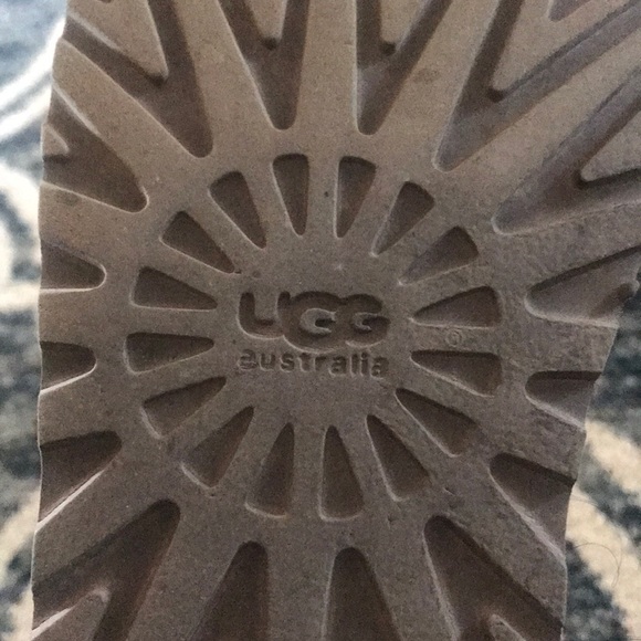 Pink UGGS - Picture 3 of 3